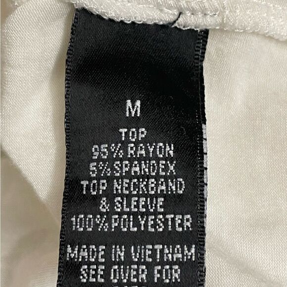 AGB White Blouse w/Sheer Flutter Sleeves & Silver Bejeweled Neckline (Size: Med) - Picture 8 of 12